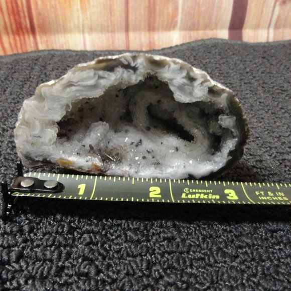 Earth Other - Natural Agate 1/2 Geode~3x2"tall~Crystal ~Reiki~Apothecary~Wiccan